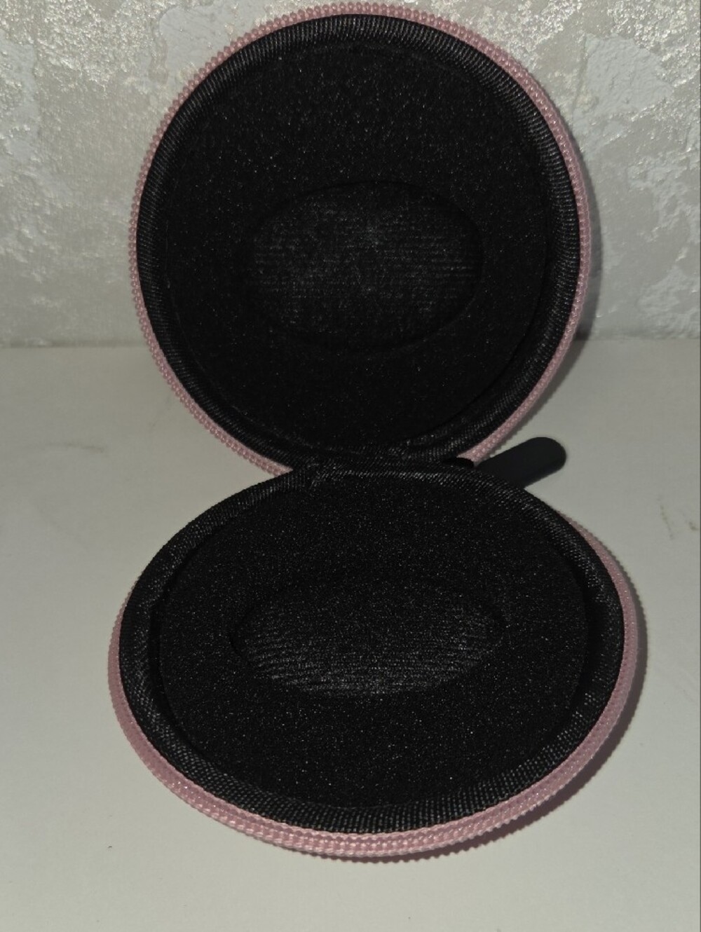 Invicta Rose Pink Round Hard Travel Case - Picture 3 of 3